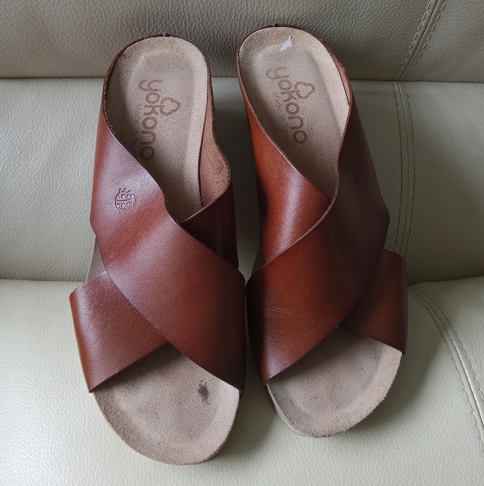 Yocono sandals
